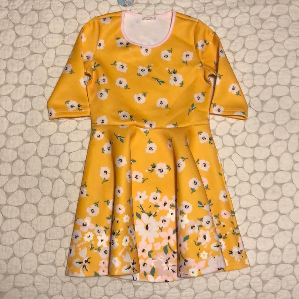 Emma & Elsa NWT yellow floral skater dress